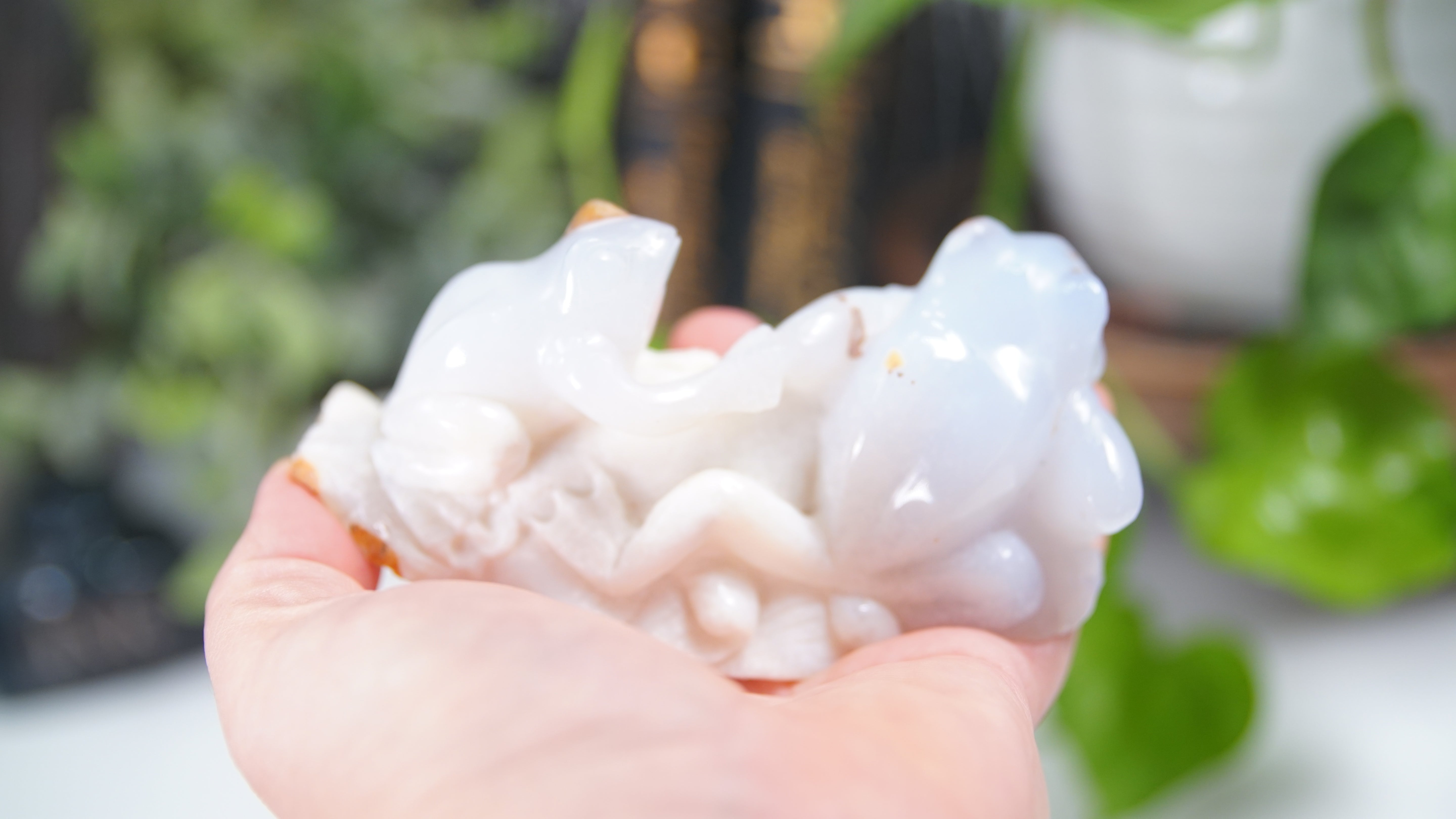 Master Carving - Blue Chalcedony Master Wu Carving - Frog Duo