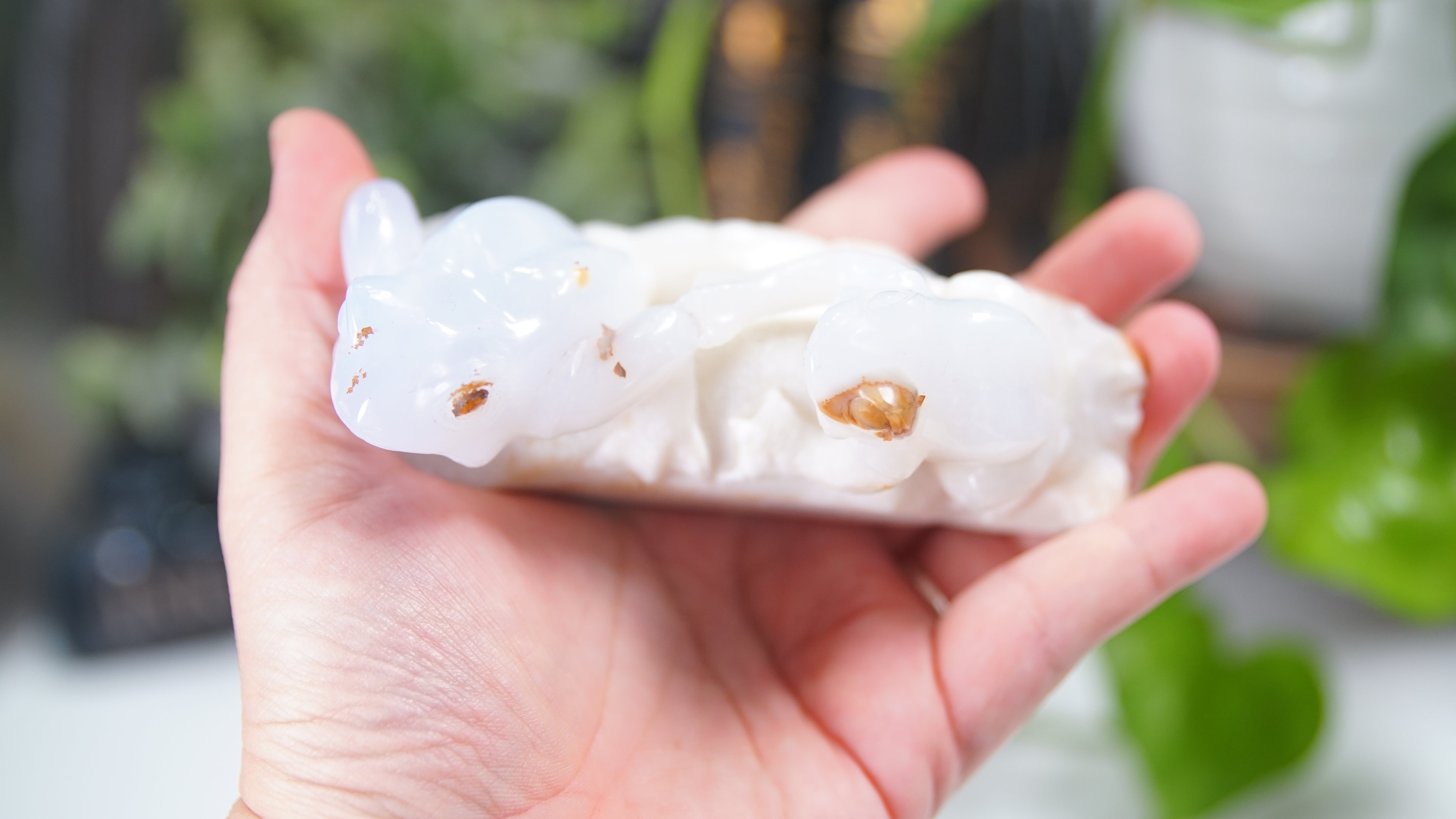 Master Carving - Blue Chalcedony Master Wu Carving - Frog Duo