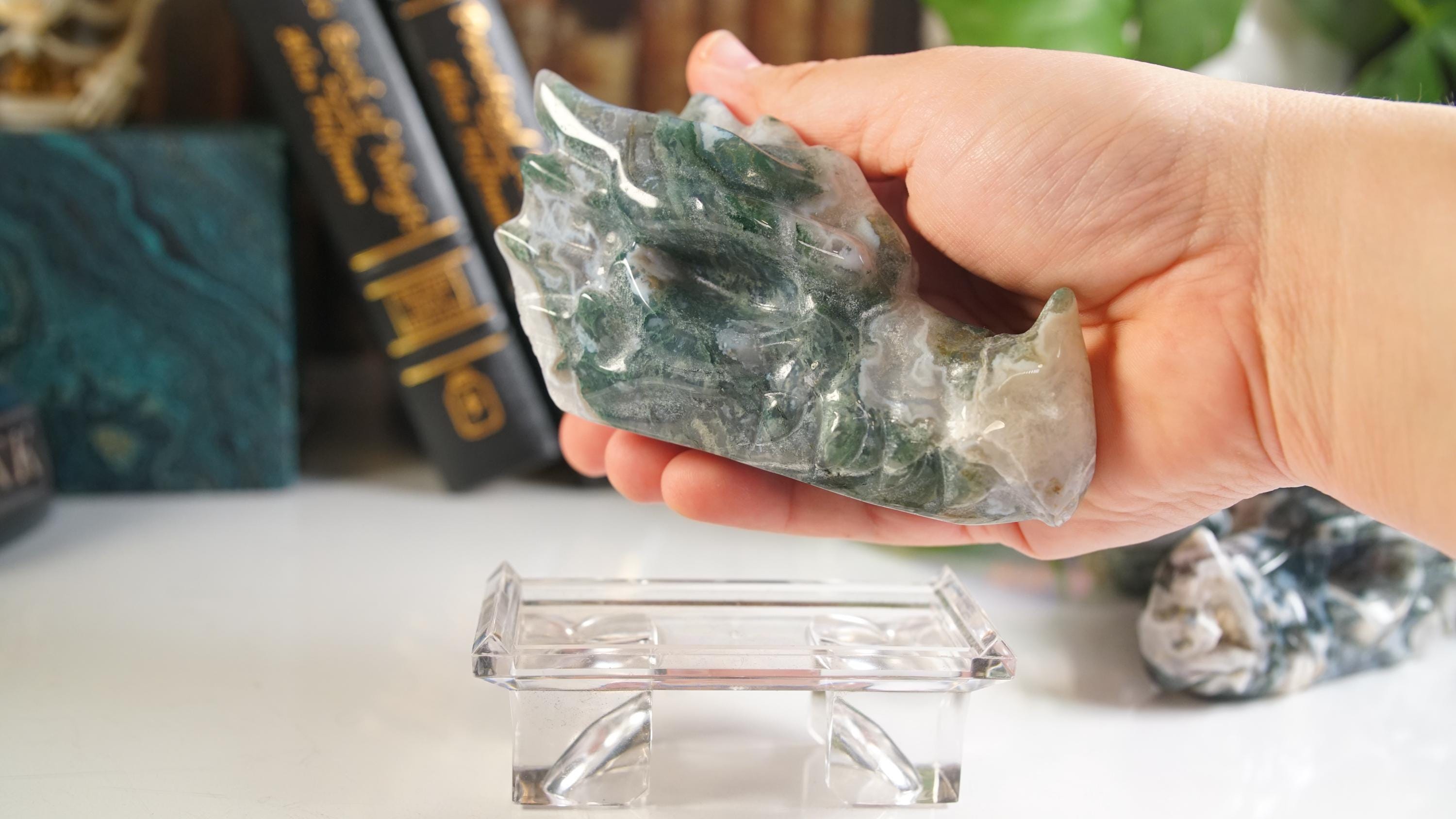 Moss Agate Dragon Head Healing Crystal Druzy Moss Agate Carving Stone Statue Energy Goddess Body Energy Reiki Altar