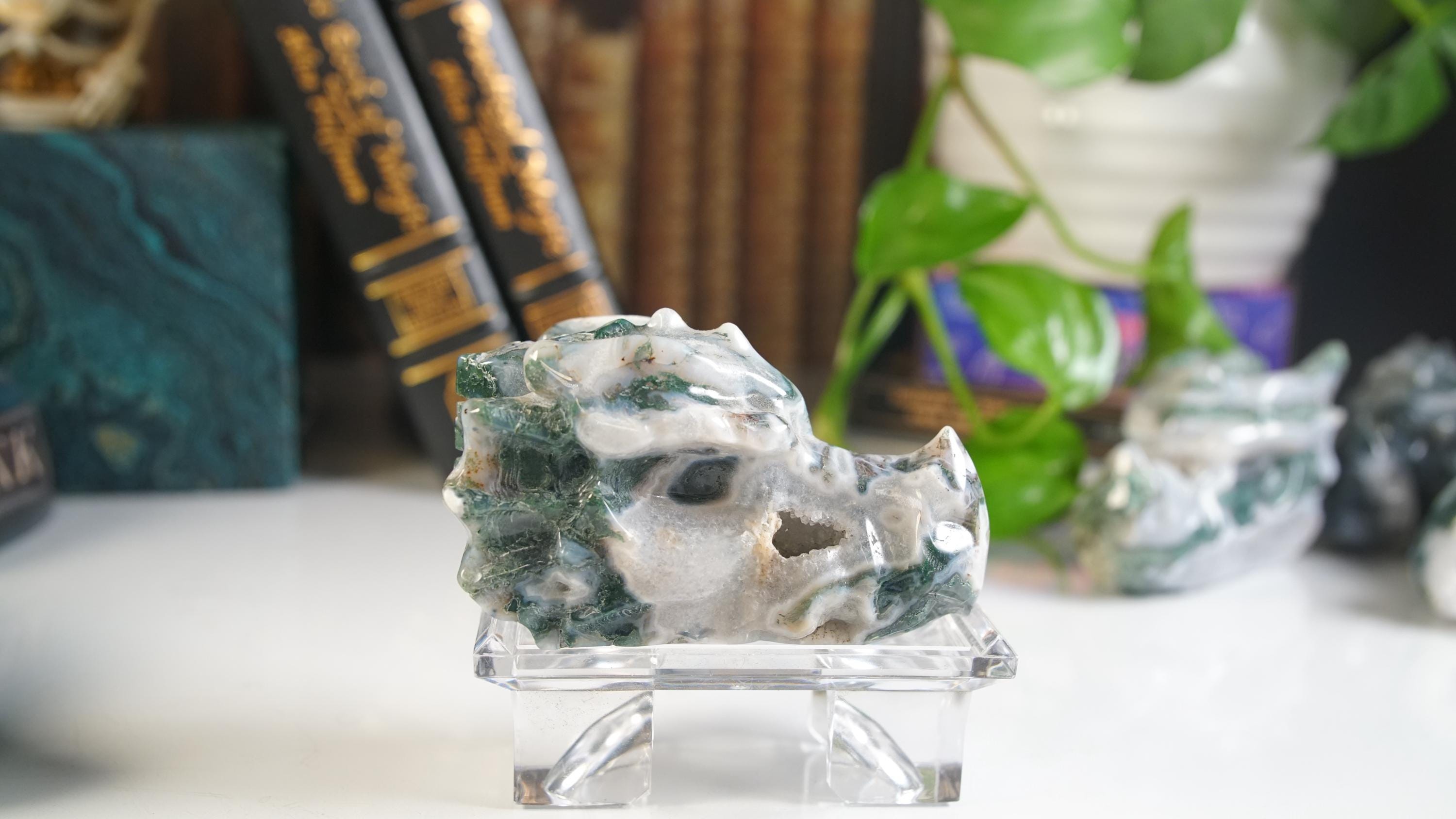Moss Agate Dragon Head Healing Crystal Druzy Moss Agate Carving Stone Statue Energy Goddess Body Energy Reiki Altar