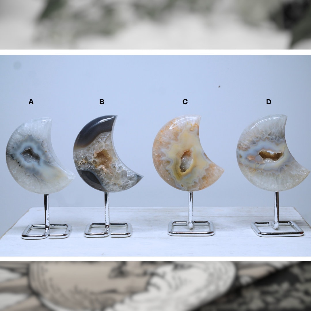 Crystal Agate Large Moon Carving On Stand Banded Stone Mineral Altar Reiki Healing Energy Feng Shui High Quality
