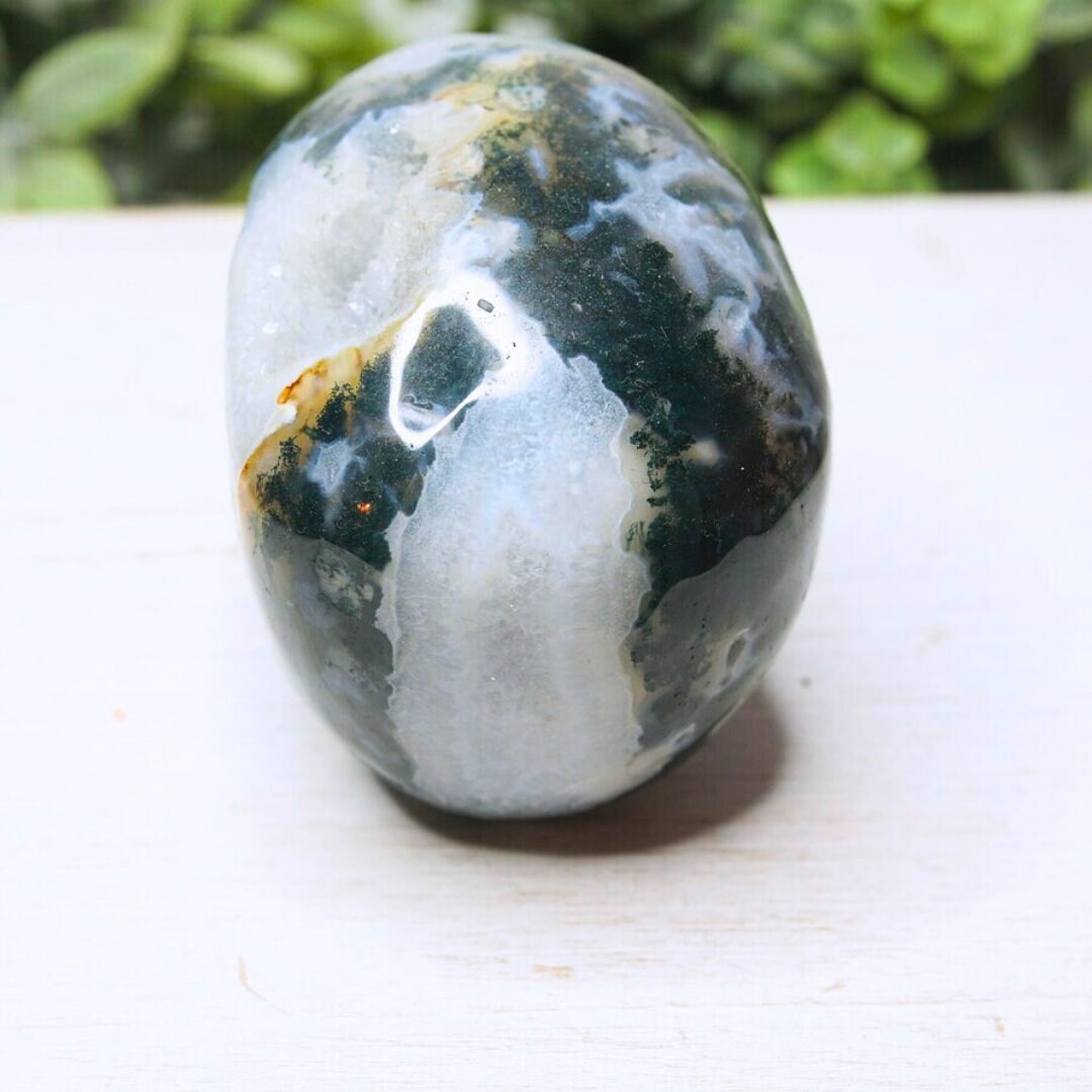 Moss Agate Skull Healing Crystal Druzy Moss Agate Carving Stone Statue Energy Goddess Body Energy Reiki Altar