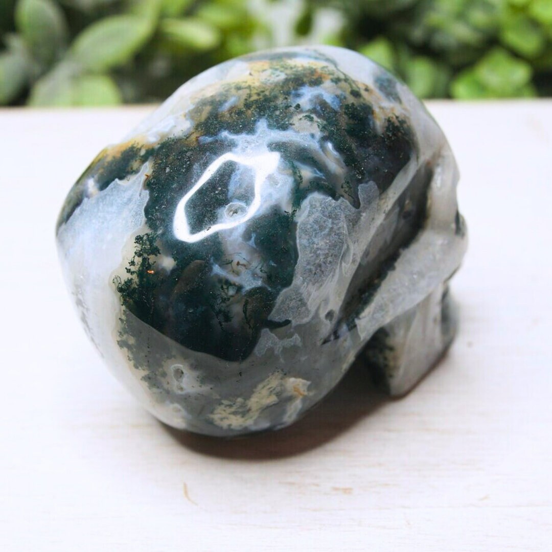 Moss Agate Skull Healing Crystal Druzy Moss Agate Carving Stone Statue Energy Goddess Body Energy Reiki Altar