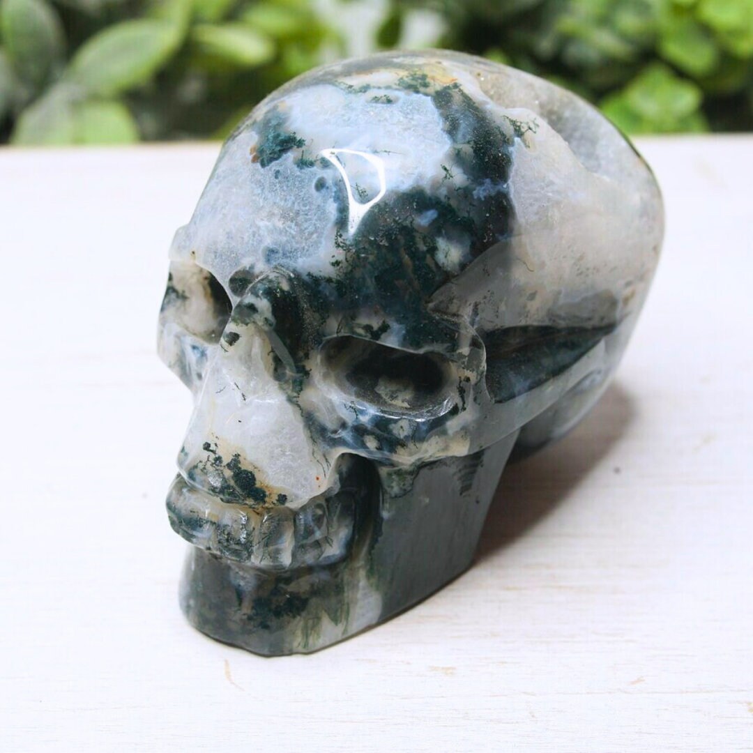 Moss Agate Skull Healing Crystal Druzy Moss Agate Carving Stone Statue Energy Goddess Body Energy Reiki Altar