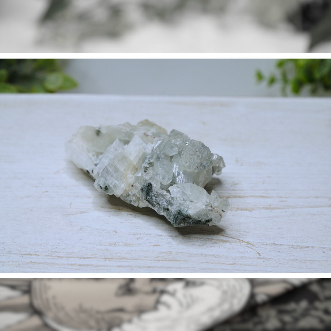 Columnar Benz Calcite Specimen Xianghualing Hunan Province, China