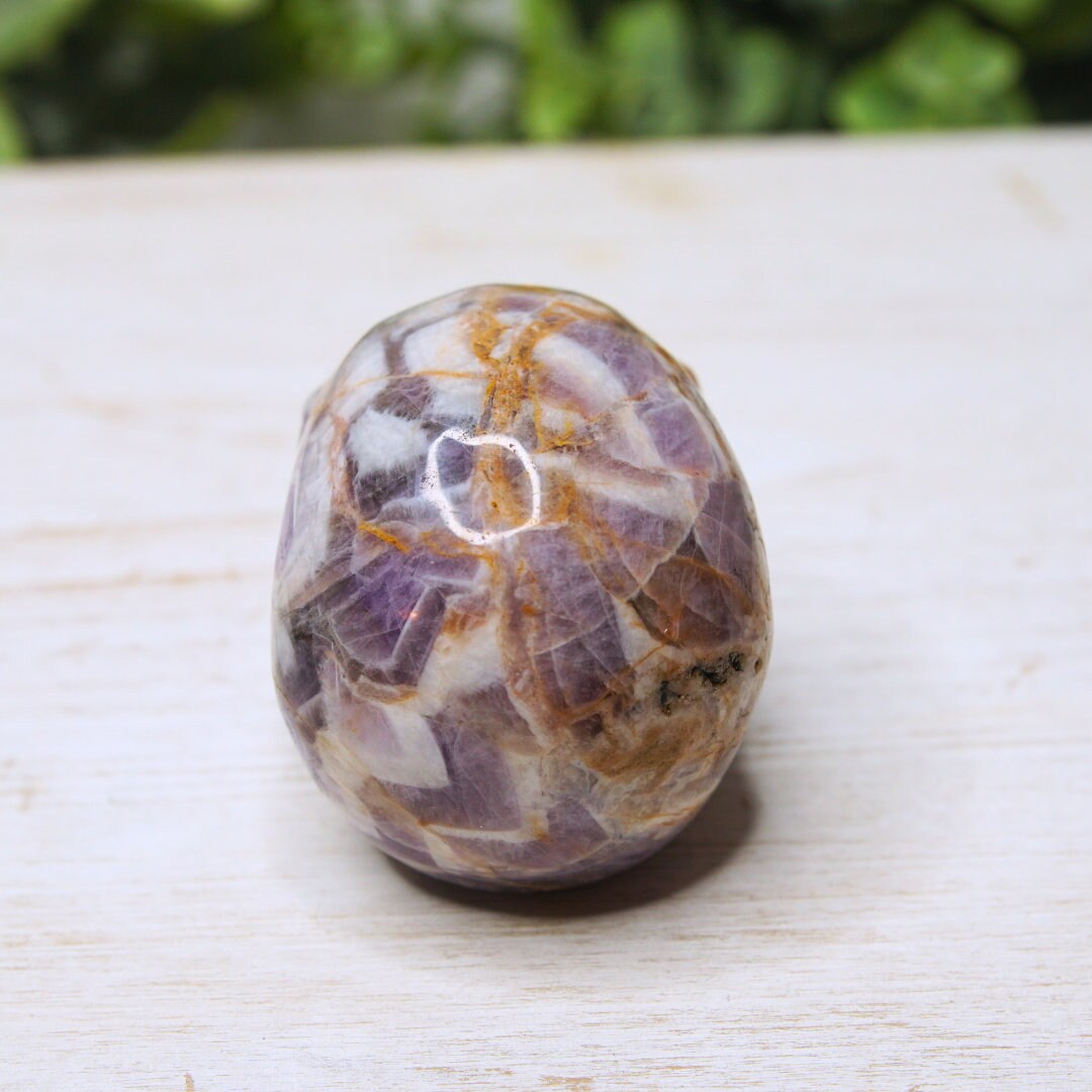 Amethyst Crystal Skull Carving, Chevron Healing Quartz Crystal Dream Amethyst Altar Feng Shui Altar Energy