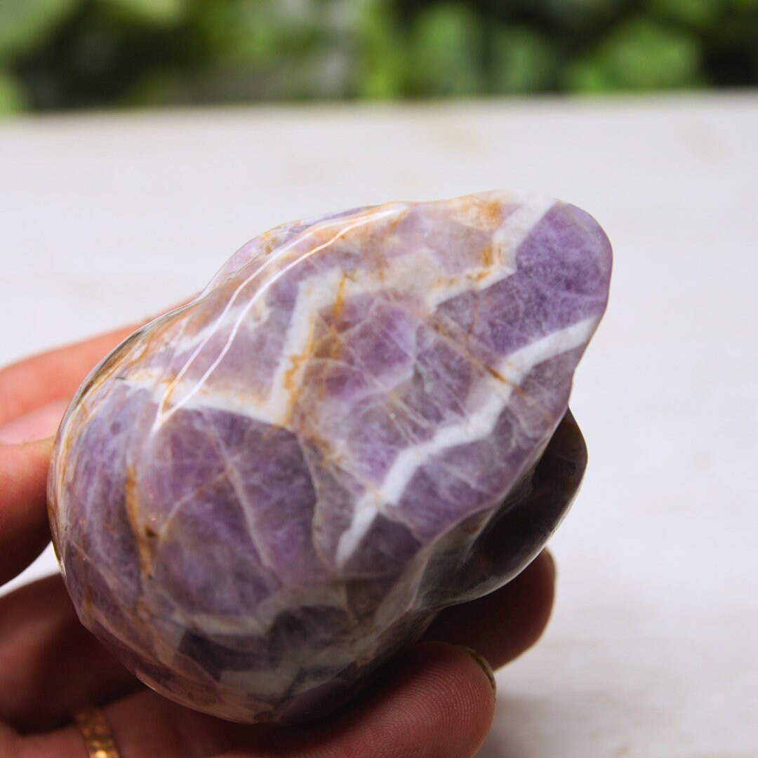 Amethyst Crystal Skull Carving, Chevron Healing Quartz Crystal Dream Amethyst Altar Feng Shui Altar Energy