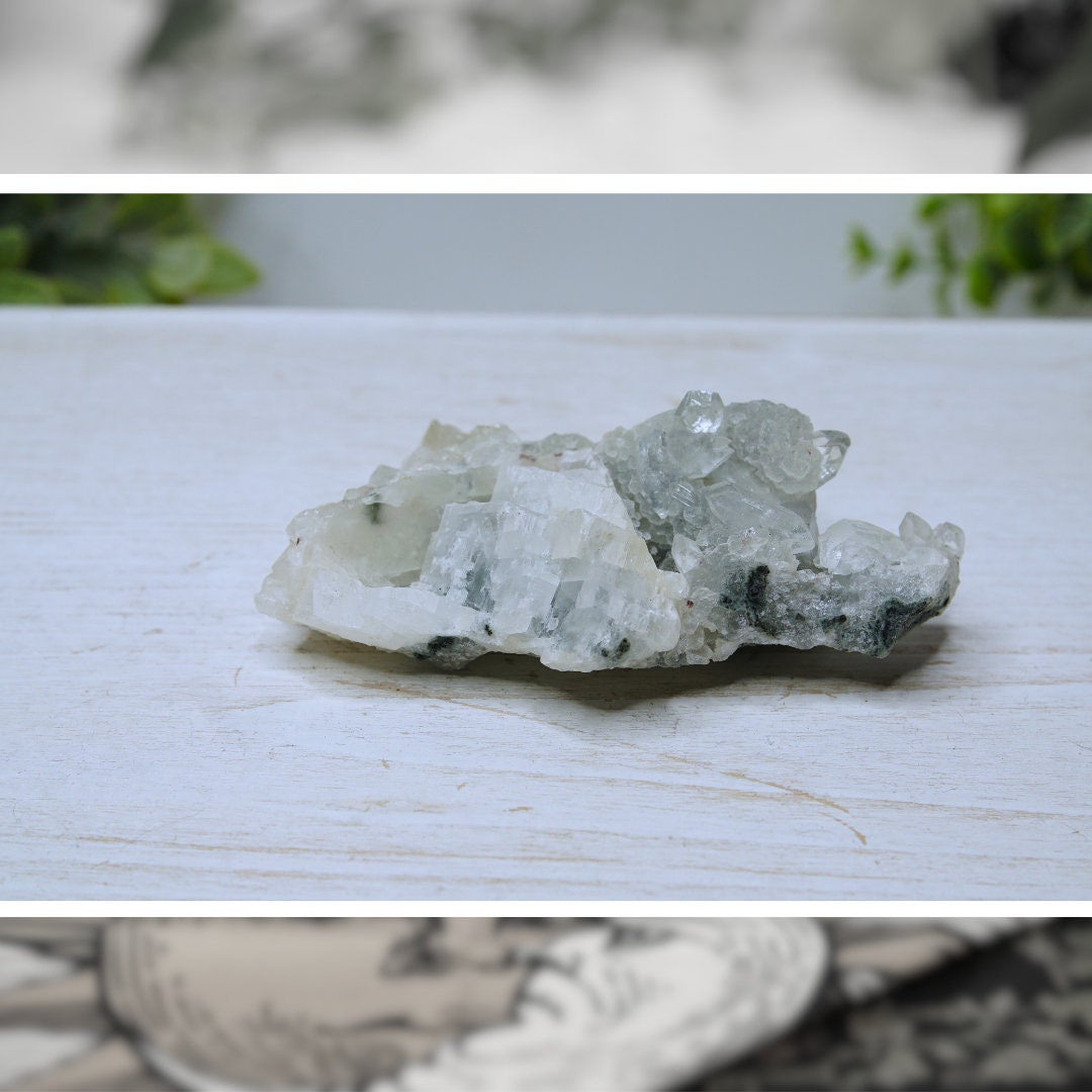 Columnar Benz Calcite Specimen Xianghualing Hunan Province, China