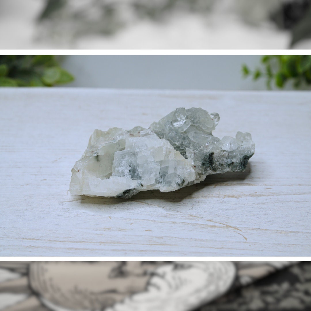 Columnar Benz Calcite Specimen Xianghualing Hunan Province, China