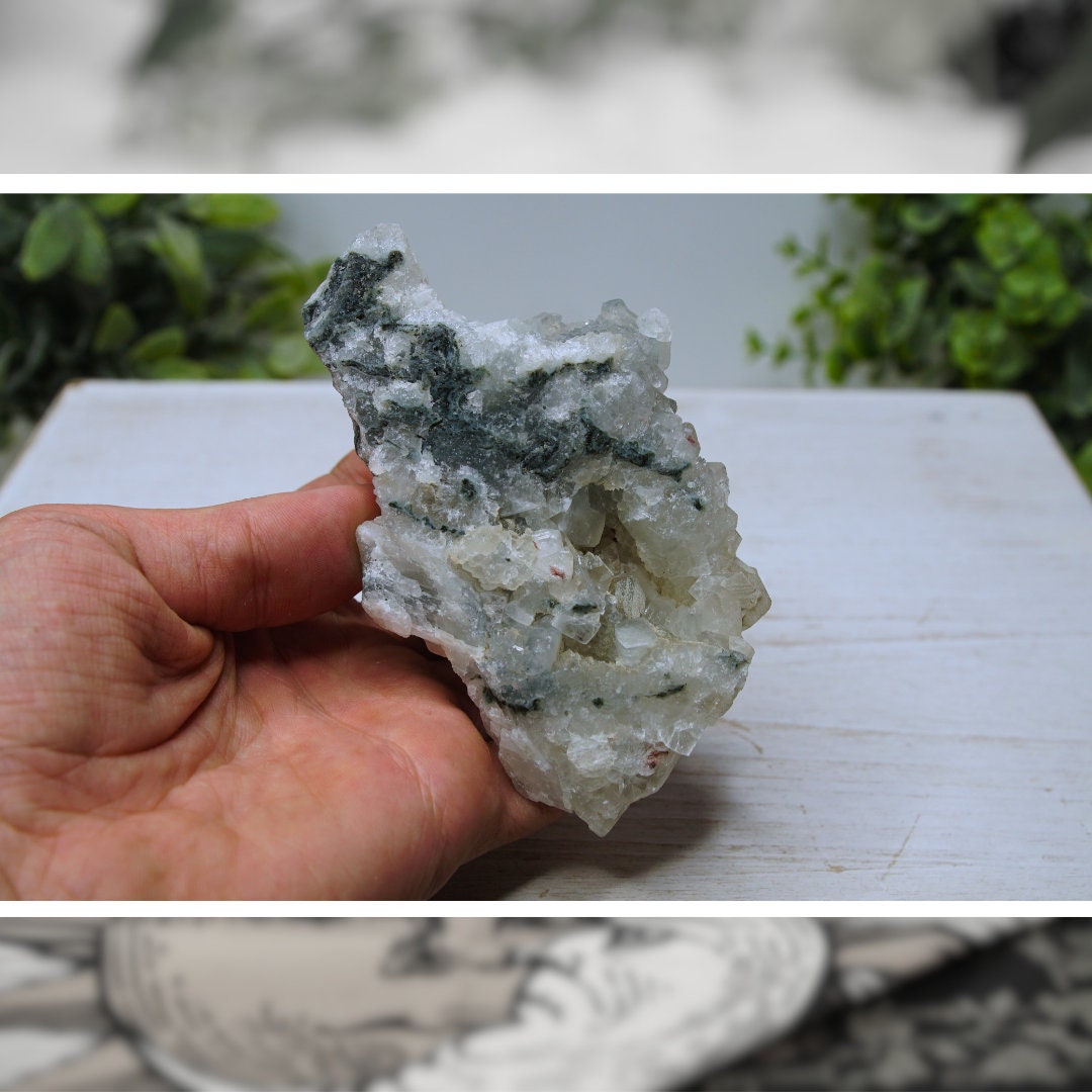 Columnar Benz Calcite Specimen Xianghualing Hunan Province, China