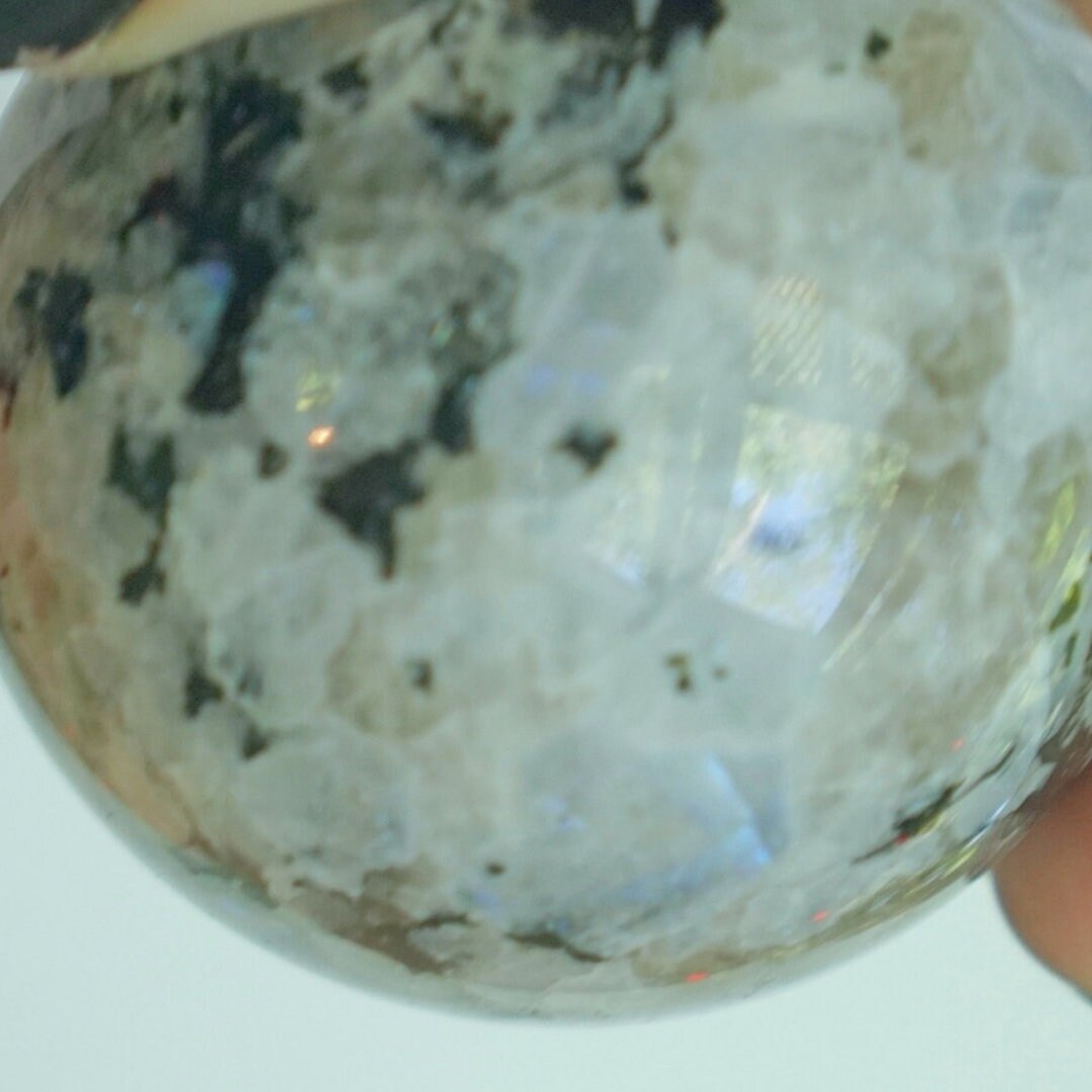 Rainbow India Moonstone Sphere Crystal Ball Reiki Healing Energy Feng Shui Meditation Stone Altar